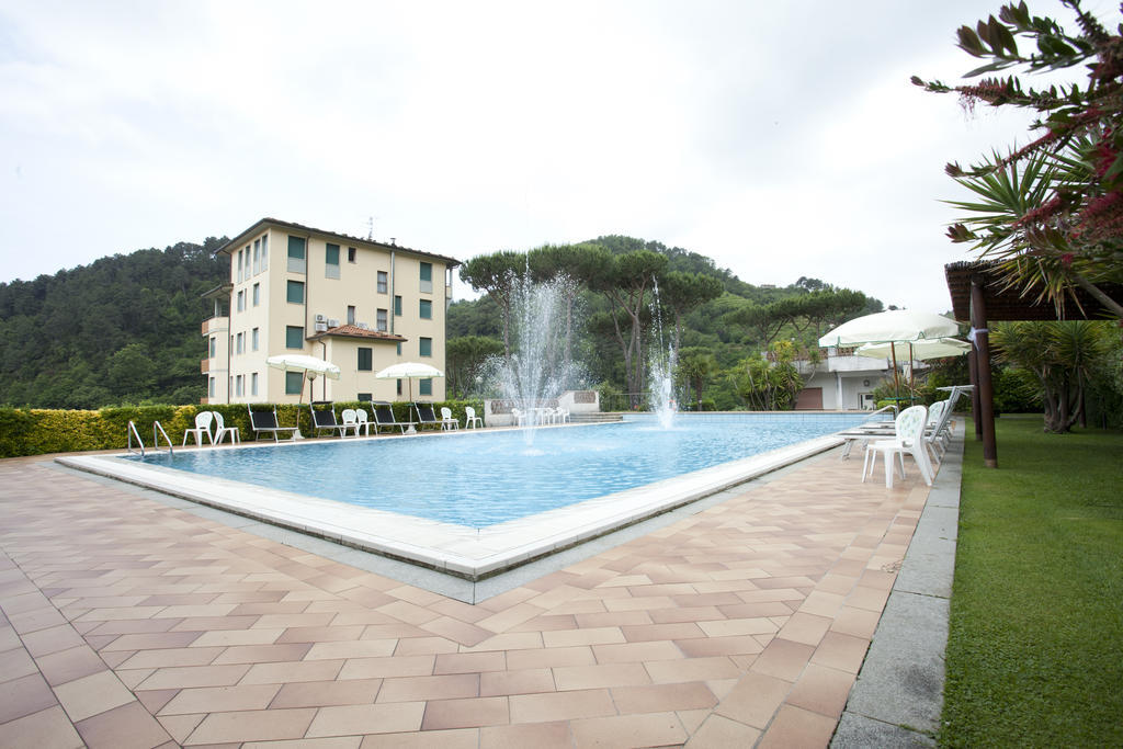 Grappolo D'Oro Hotel ปิเอตราซานตา ภายนอก รูปภาพ