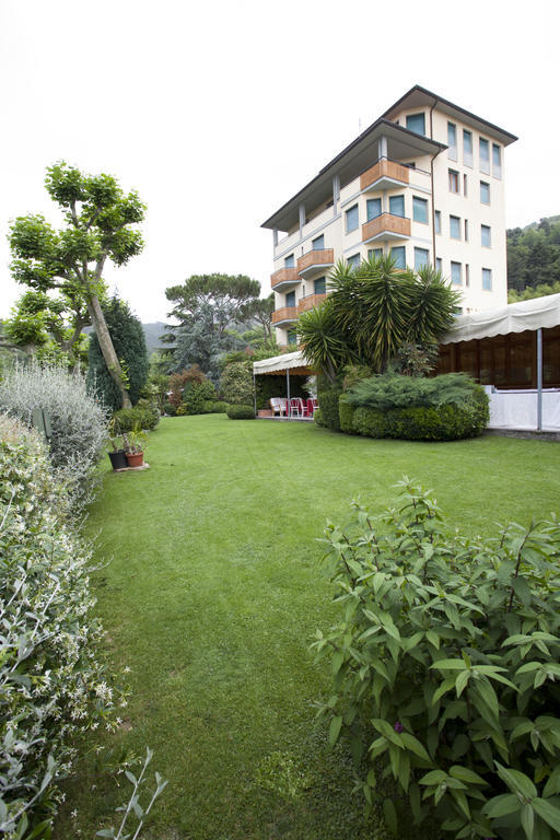 Grappolo D'Oro Hotel ปิเอตราซานตา ภายนอก รูปภาพ