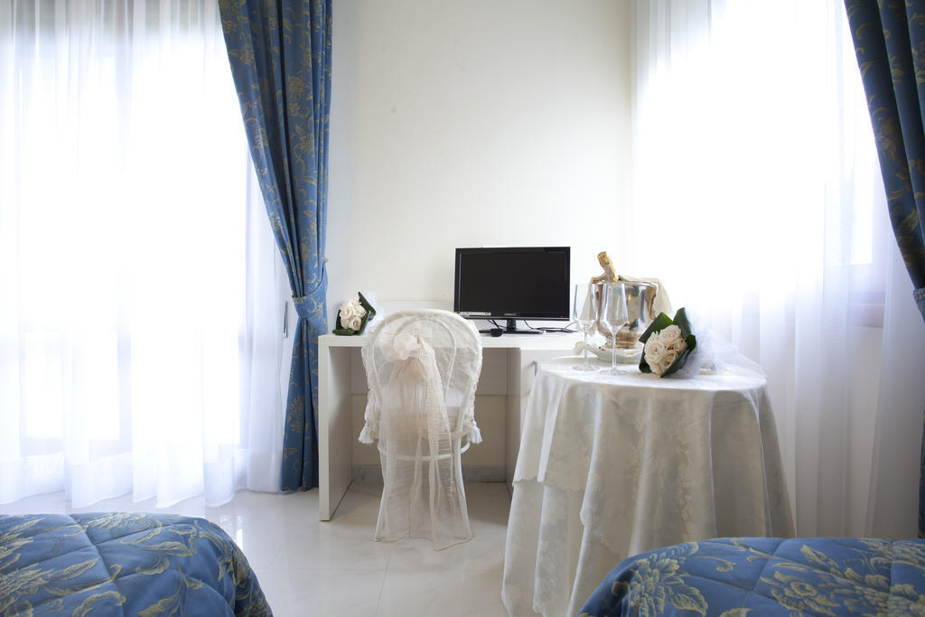 Grappolo D'Oro Hotel ปิเอตราซานตา ห้อง รูปภาพ